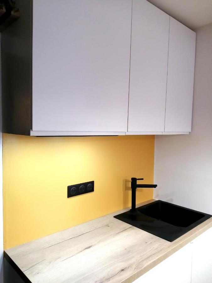 Le Petit Studio - 15 M2 - Centre Ville - Sorgue A 50 M LʼIsle-sur-la-Sorgue Exteriér fotografie